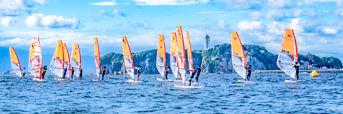 湘南江ノ島にあるビード株式会社の、海のマリンスポーツの幅広いビジネス展開を行う「マリンスポーツ・マリンレジャービジネス事業」
